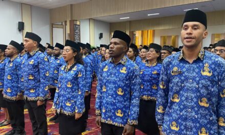 Pemprov Papua Tengah Resmi Serahkan SK Bagi 843 PNS Formasi 2024