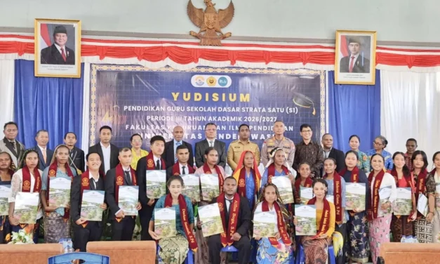 Gubernur Meki Nawipa Minta Lulusan PGSD Siap Mengabdi Hingga Daerah Pedalaman dan Terisolasi