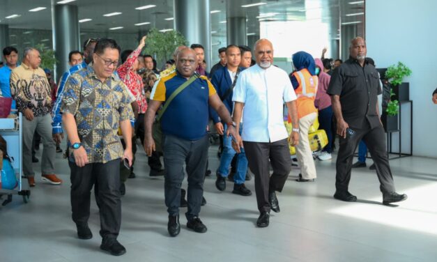 Pulang Kampung, Menteri HAM Natalius Pigai Rayakan HUT ke-81 RI di Nabire