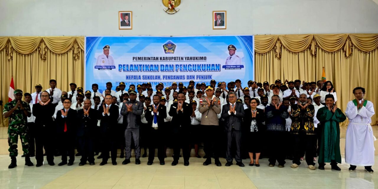 ‎Bupati Yahukimo Lantik Kepala Sekolah dan Pengawas, Wajib Tanda Tangan Pakta Integritas Siap Mundur
