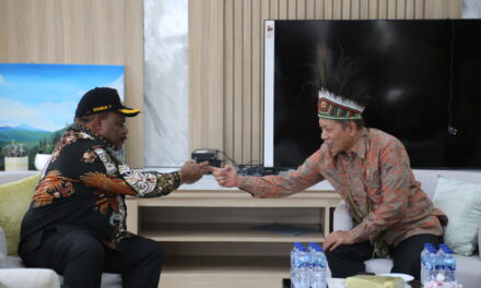 ‎Sambut Kunjungan Menkop Ferry Juliantono, Bupati Didimus Yahuli Optimistis Ekonomi Rakyat Yahukimo Bangkit