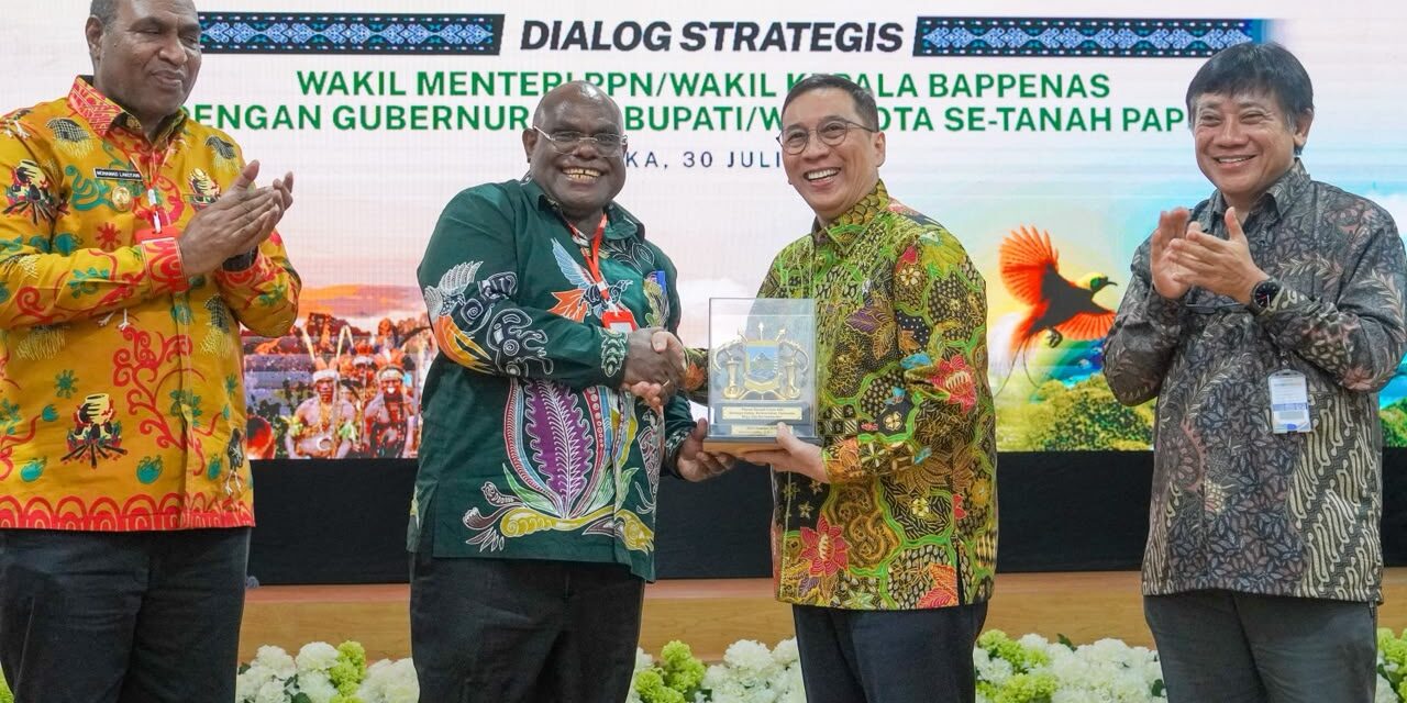 Gubernur Meki Nawipa Paparkan Rencana Aksi Percepatan Pembangunan Papua Dalam Dialog Strategis Bappenas di Timika