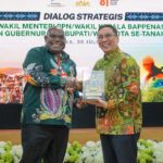 Gubernur Meki Nawipa Paparkan Rencana Aksi Percepatan Pembangunan Papua Dalam Dialog Strategis Bappenas di Timika