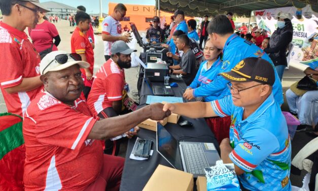 Sambut Hari Kemerdekaan RI, Dukcapil Papua Tengah dan Nabire Kolaborasi Layani Adminduk Gratis.