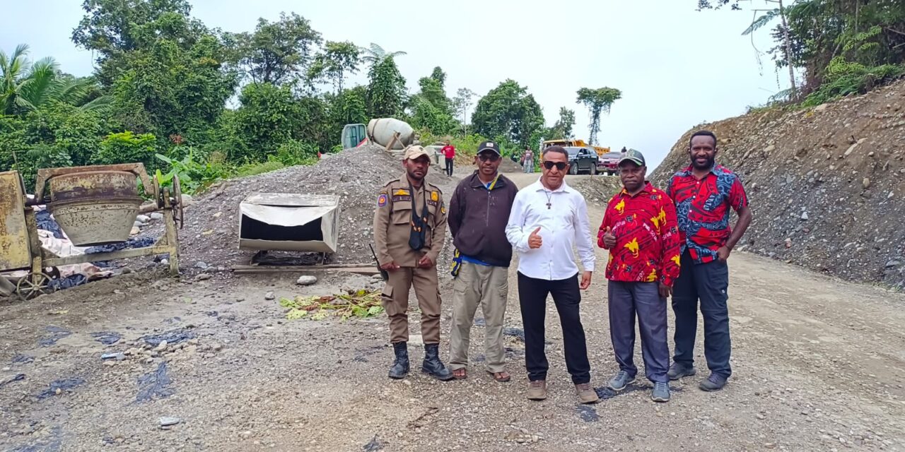 Tinjau Pengerjaan Jalan Trans Papua di Iwur, Bupati Spei Harap 2028 Bisa Tembus Boven Digoel