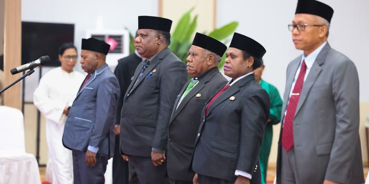 Lima Pejabat Pimpinan Tinggi Pratama Dilantik, Denci Meri Nawipa Defenitif Pimpin BKPSDM Papua Tengah
